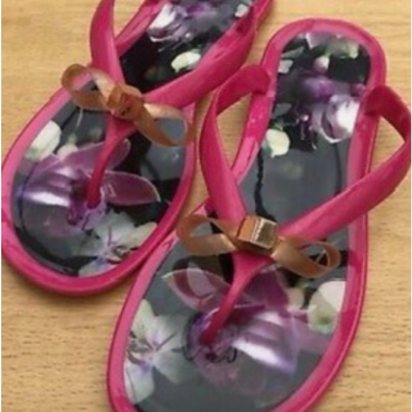 Ted Baker Fuchsia Pink ‘Taito’ Bow Jelly Flip Flop Sandals - Picture 4 of 11